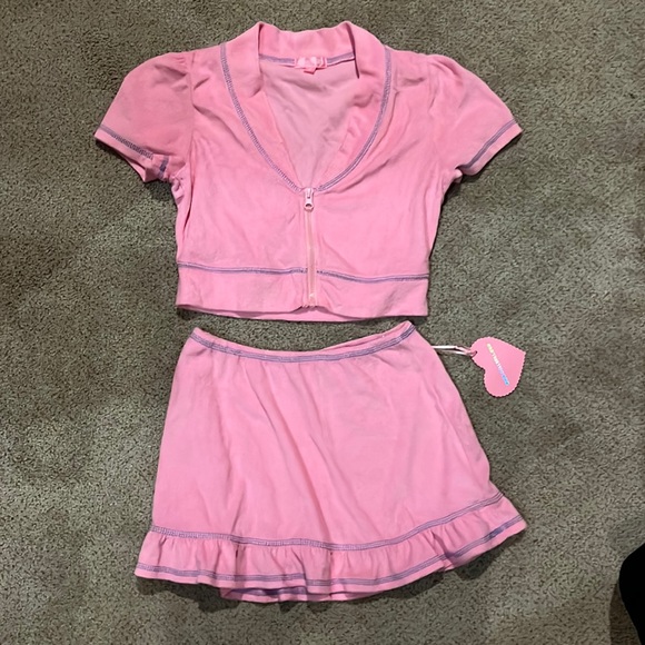 Pink Skirt Set 💓💓💕💕 - Picture 1 of 3